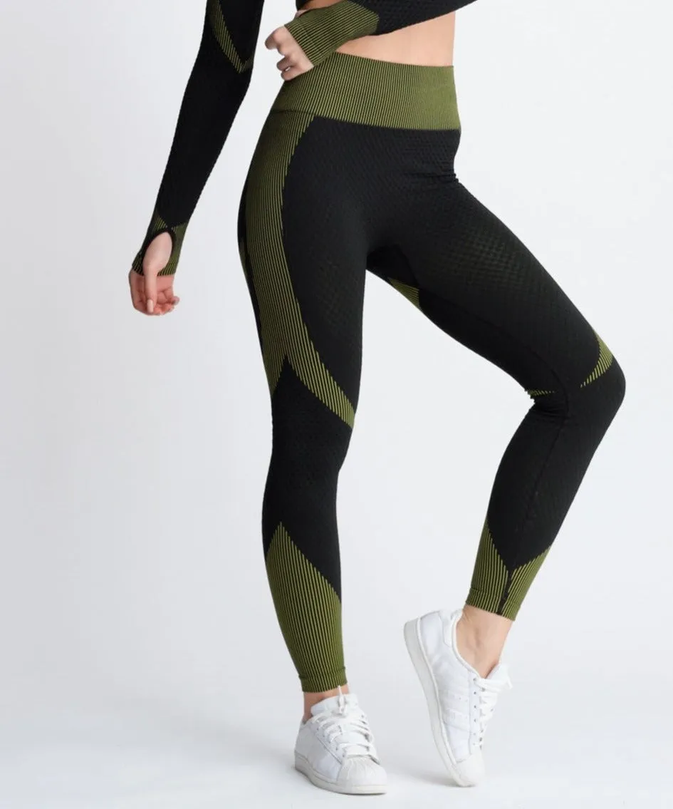 Zulu Leggings Seamless Mid Waist in Moss Green & Black